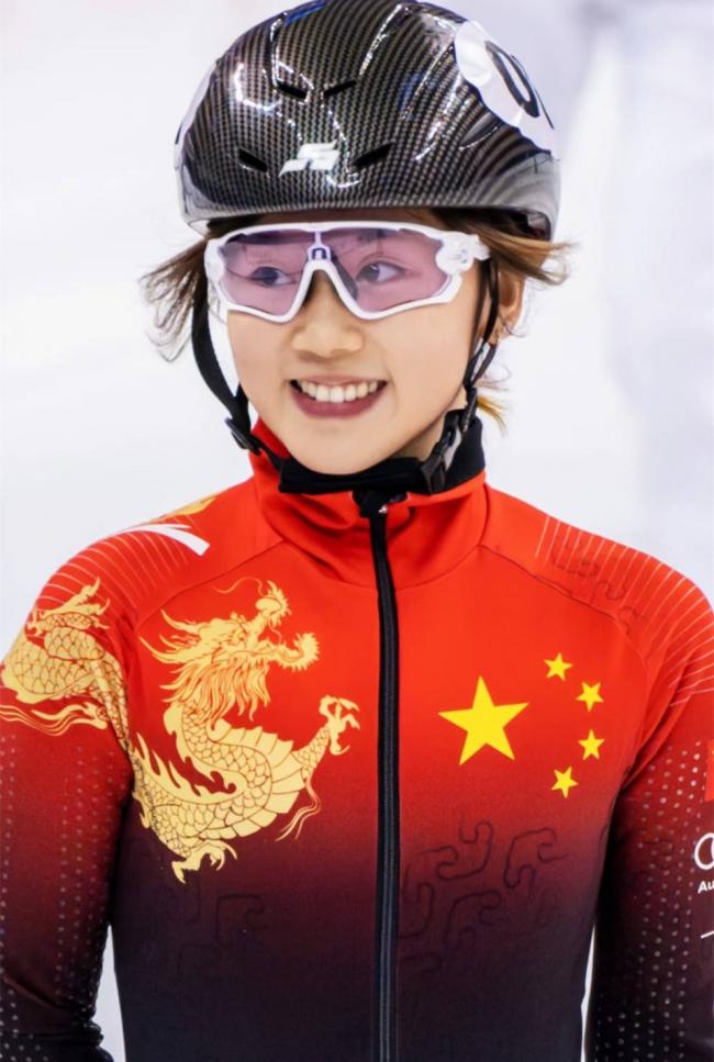 中国短道天才美少女惊艳冬奥赛场,韩国网友狂赞 中国短道天才美少女惊艳冬奥赛场,韩国网友狂赞