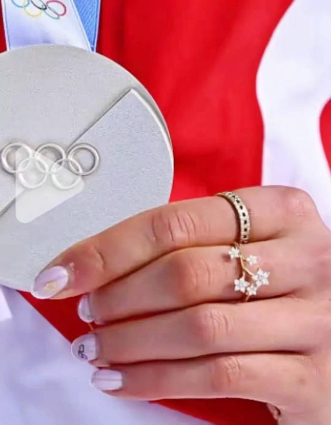 �Ȱ������ȥ�㳡����32���ֱ�������1.6��