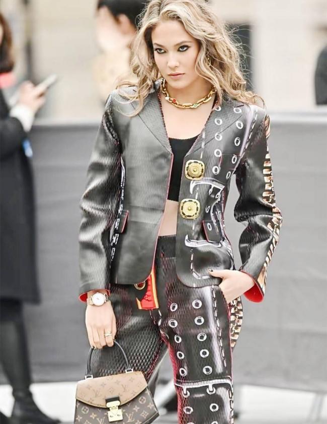 �Ȱ������ȥ�㳡����32���ֱ�������1.6��