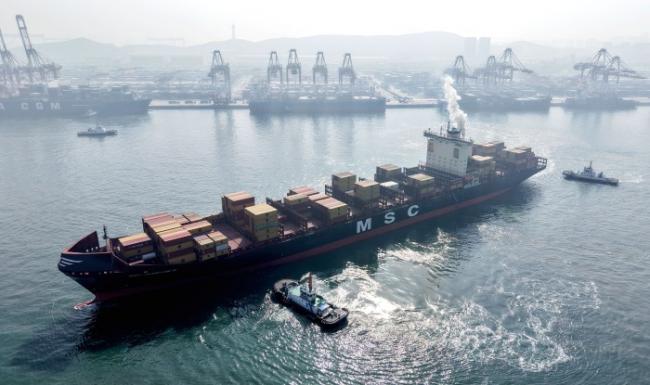 ���շ��У�ϰ��ƽ���㡰���������м�����ˡ�