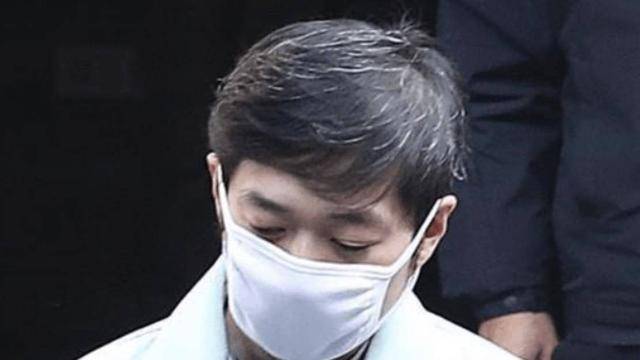 ���������ֺ�27�� �ڰ��������ϰѶ���ײ������