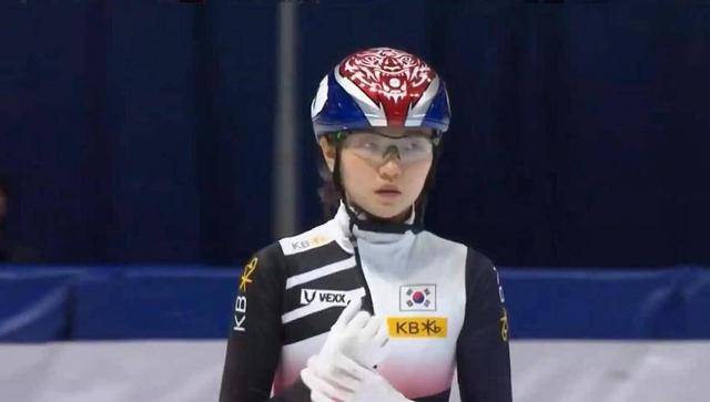 ���������ֺ�27�� �ڰ��������ϰѶ���ײ������