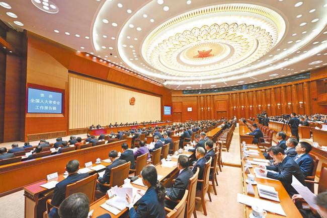 һ��������19���˴����    ���а���3λ�Ͻ�