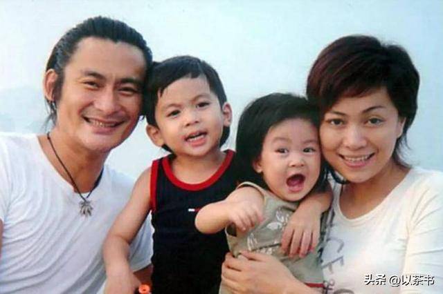 幸福的她:国脚父亲演员母亲 歌手老公 报恩儿女 幸福的她:国脚父亲演员母亲 歌手老公 报恩儿女