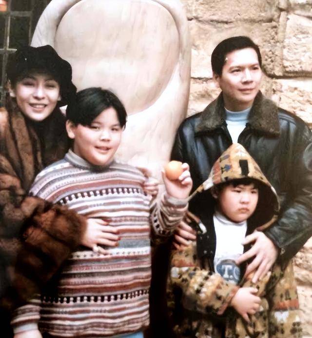 ����ĸ���ڵġ�������ү�����ӣ����Ѷ��˲�·