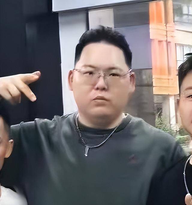 ����ĸ���ڵġ�������ү�����ӣ����Ѷ��˲�·