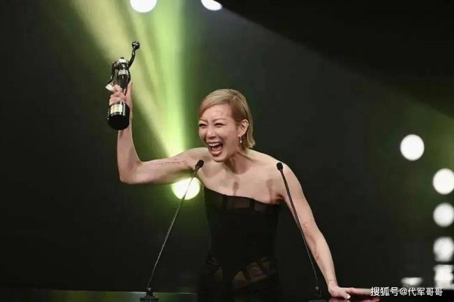 53岁郑秀文近况曝光 暴瘦让人心疼 53岁郑秀文近况曝光 暴瘦让人心疼