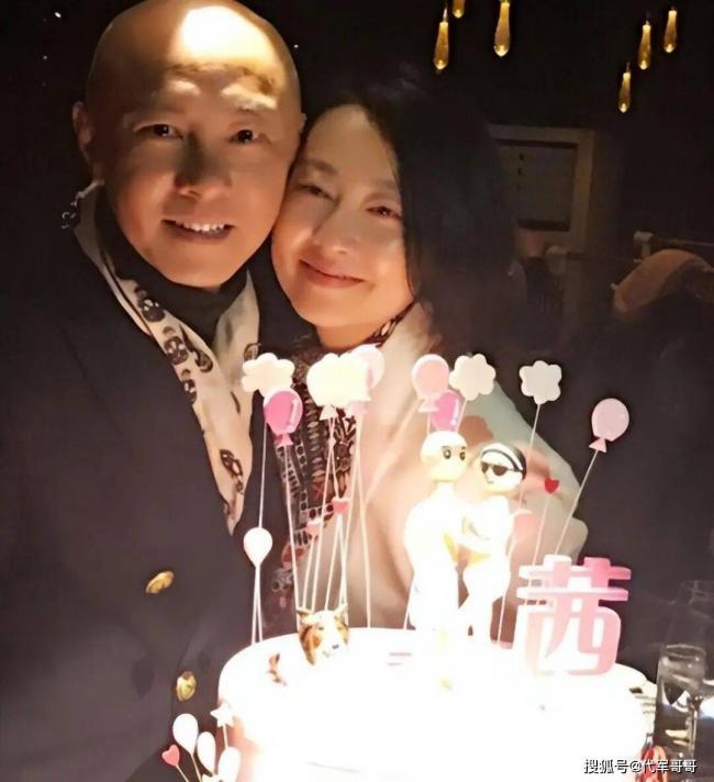 61岁张卫健近况 三场婚礼娶同一人却两度失子 61岁张卫健近况 三场婚礼娶同一人却两度失子