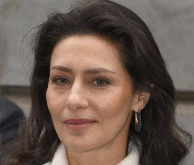 欧美明星越来越像伪人！生图看不到活人感