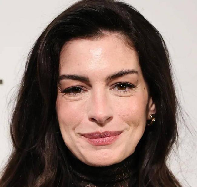 欧美明星越来越像伪人！生图看不到活人感