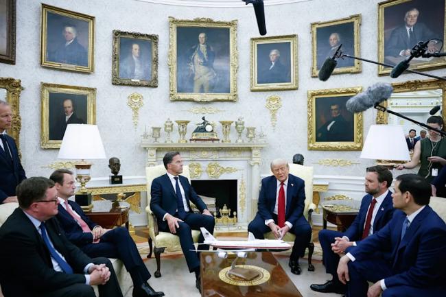 川普对伊朗的战争，送给克宫四份珍贵礼物