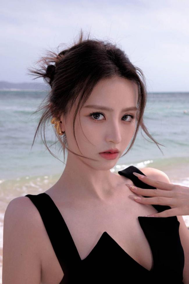 �й�Ů����ҹͻȻ���