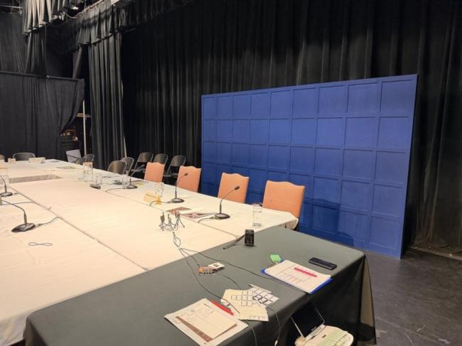 论保养不如情敌，论晚年不如劳拉，希拉里的婚姻