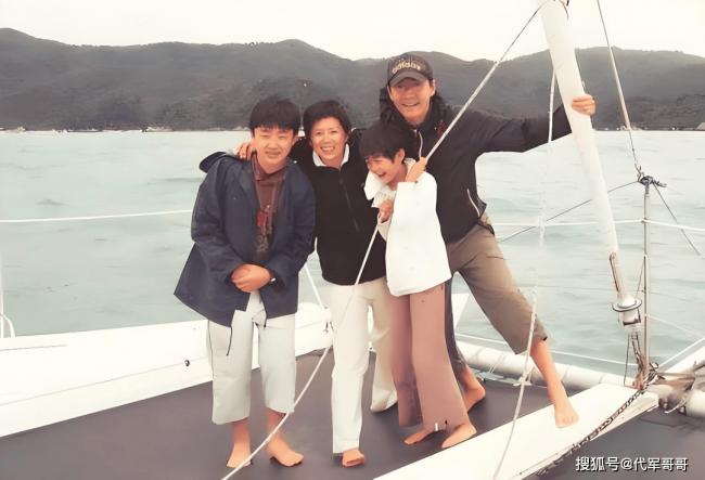 57�ꡰԪ���������ع� Ȣ�廪��Ů �����Ҹ�