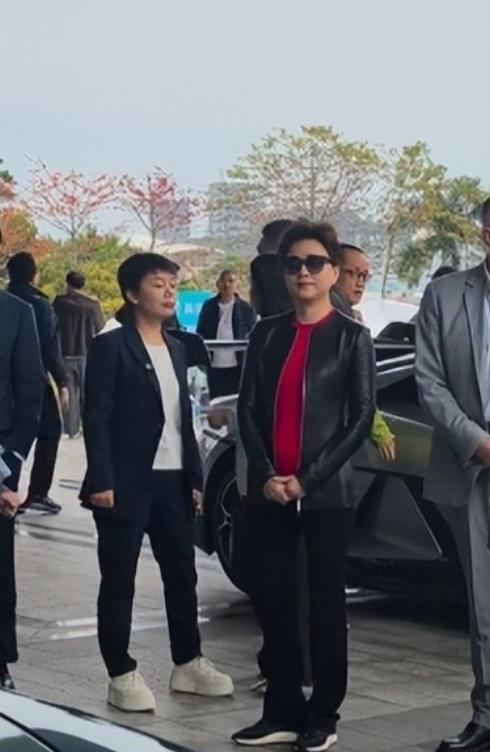 �����μӳ�չ ȫ�̱�����