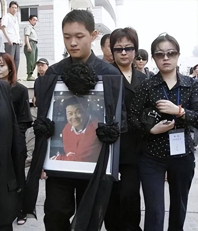 ������Ӻ����ع⣡34����ͷ�׷��Բ�ɣ