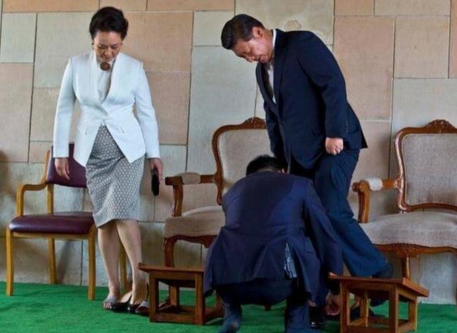 ���в���޴󣺴����Լ���Ь60��  ϰ��ƽ���ź�