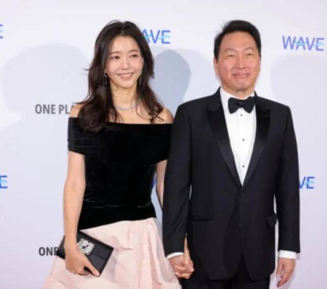 �ر���ǿС��������ͷȴ˵���Ҷ�Ǯ����û��Ȥ