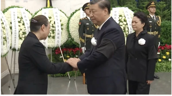 ​吓成这样了 习近平肚子小了一圈 ​吓成这样了 习近平肚子小了一圈