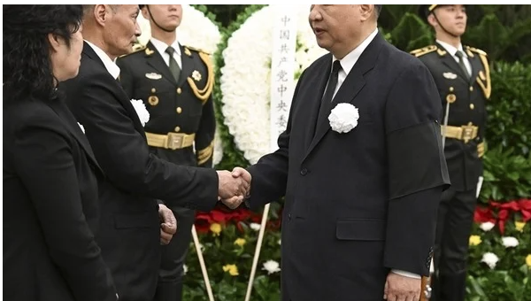 ​吓成这样了 习近平肚子小了一圈 ​吓成这样了 习近平肚子小了一圈