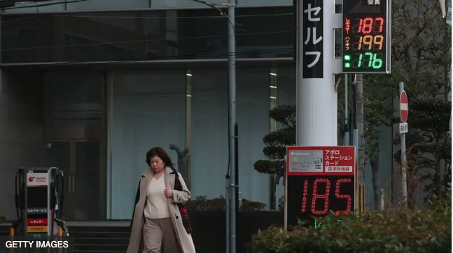 伊朗“锁喉”:日韩陷危机 中国提前囤 这国赚翻 伊朗“锁喉”:日韩陷危机 中国提前囤 这国赚翻