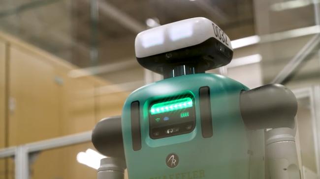 当人形机器人走进小镇工厂