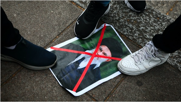 热评：哈梅内伊之死与习近平的困局