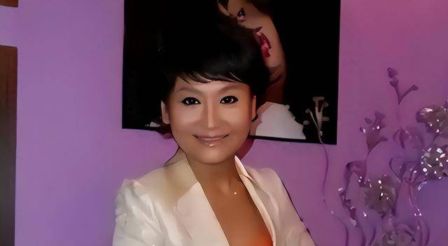 吃狗食、关禁闭，央视前才女国外被虐？