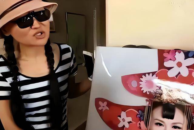 吃狗食、关禁闭，央视前才女国外被虐？