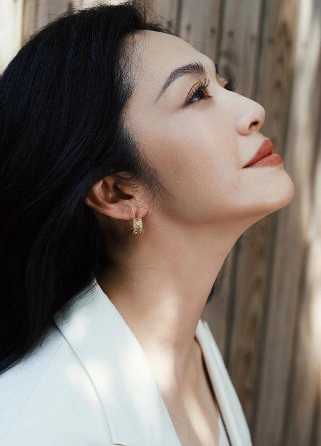 姚晨离婚原因发酵 两任丈夫都有一个共同点