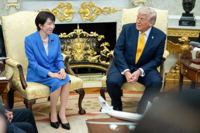 川普与高市早苗这段互动,习近平惨中枪 川普与高市早苗这段互动,习近平惨中枪