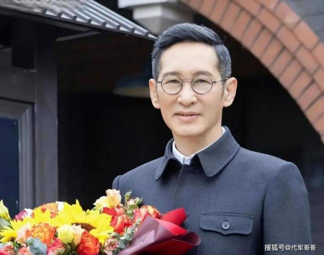 58岁王劲松近况曝光!被传一直未婚无儿无女 58岁王劲松近况曝光!被传一直未婚无儿无女