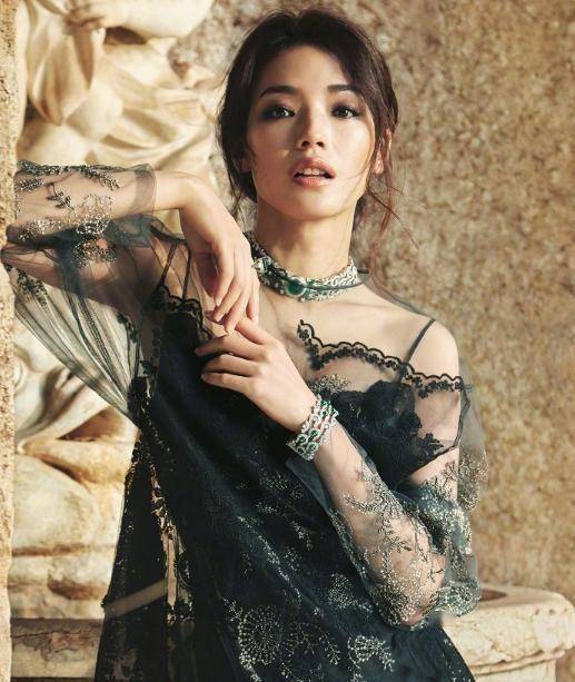 舒淇代言小米SU7:内娱90%的明星输在了两个字 舒淇代言小米SU7:内娱90%的明星输在了两个字