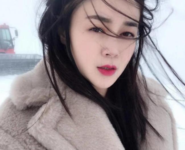 和赵本山传绯闻 戏路不顺转型当网红 她的近况 和赵本山传绯闻 戏路不顺转型当网红 她的近况