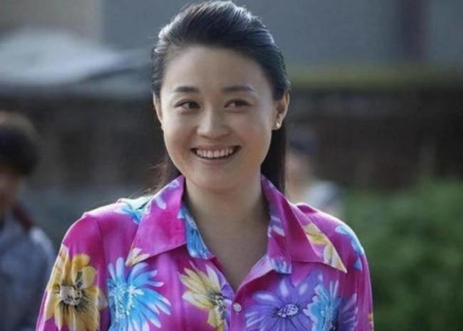 和赵本山传绯闻 戏路不顺转型当网红 她的近况 和赵本山传绯闻 戏路不顺转型当网红 她的近况