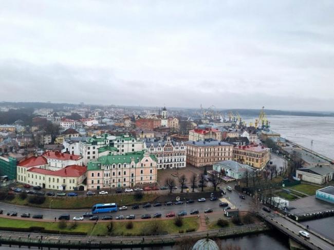 蝉联8年世界最幸福国家，却也是最不快乐的国家