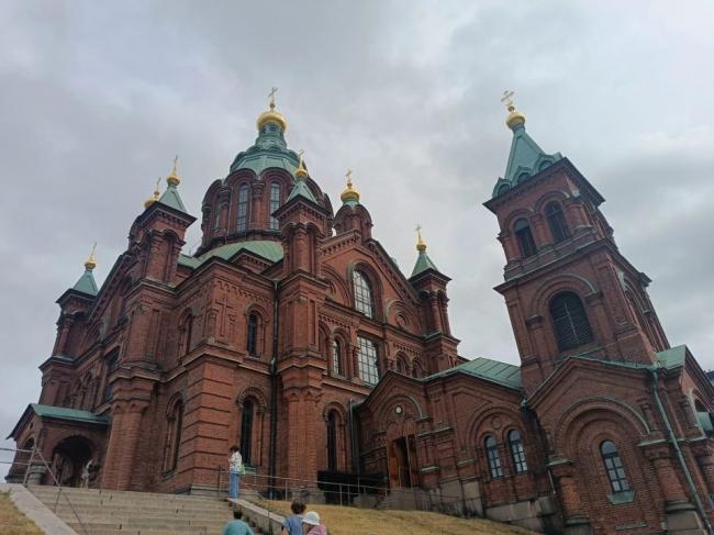 蝉联8年世界最幸福国家，却也是最不快乐的国家