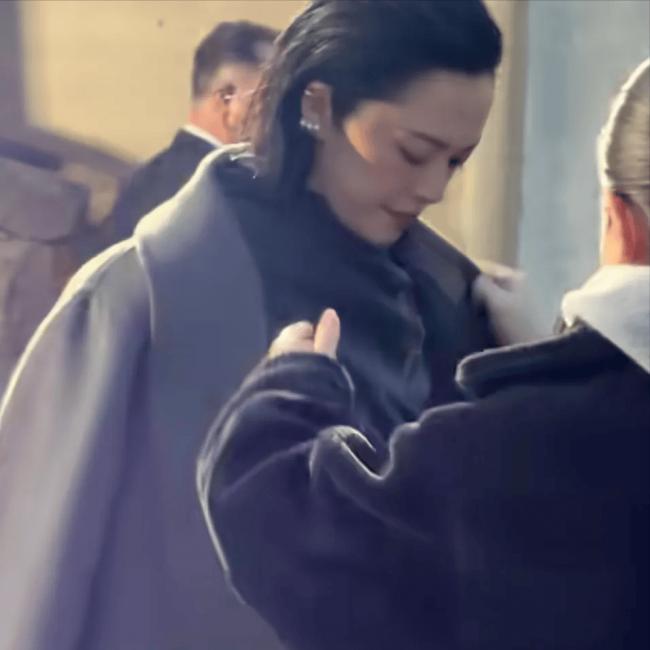 姚晨离婚风波后首露面,全程冷脸神态紧绷 姚晨离婚风波后首露面,全程冷脸神态紧绷