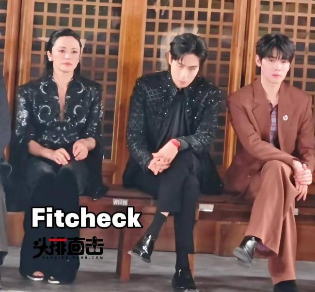 姚晨离婚风波后首露面,全程冷脸神态紧绷 姚晨离婚风波后首露面,全程冷脸神态紧绷