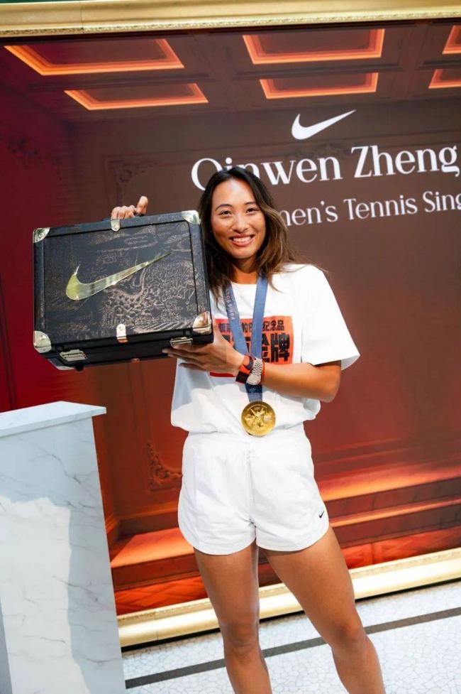 ��ý����֣���ģ�������ߴ�2.2��