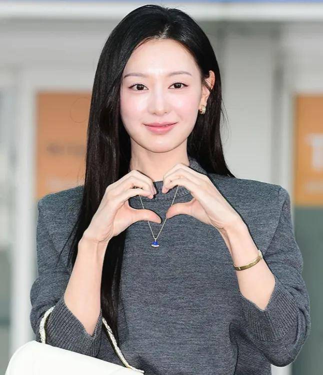 ������Ů��ͬ�򣬺�ɪޱ���ϣ������Ӯ��