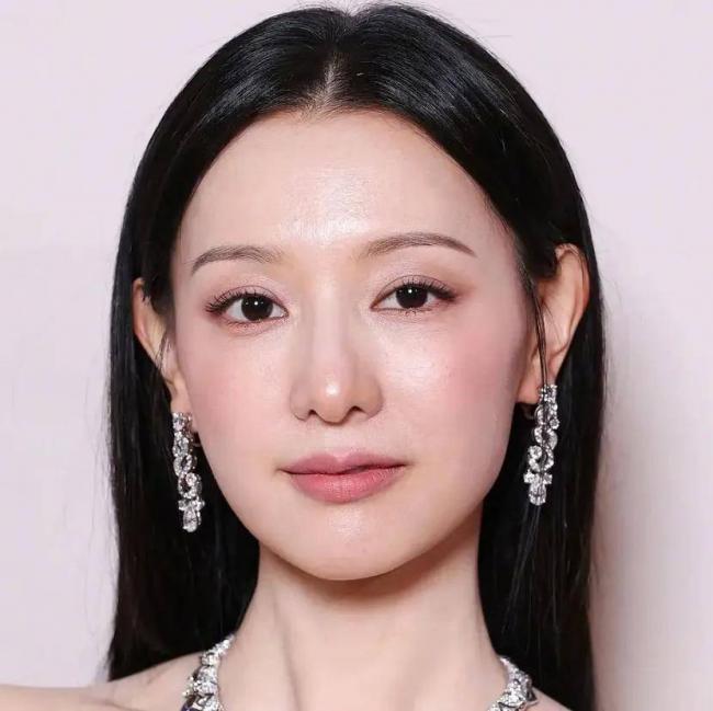 ������Ů��ͬ�򣬺�ɪޱ���ϣ������Ӯ��