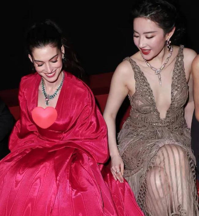 ������Ů��ͬ�򣬺�ɪޱ���ϣ������Ӯ��