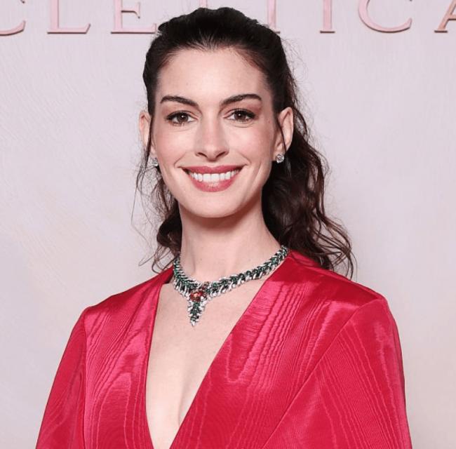 ������Ů��ͬ�򣬺�ɪޱ���ϣ������Ӯ��