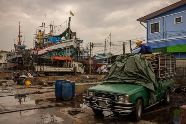 亚洲经济面临“双重绞杀” 亚洲经济面临“双重绞杀”