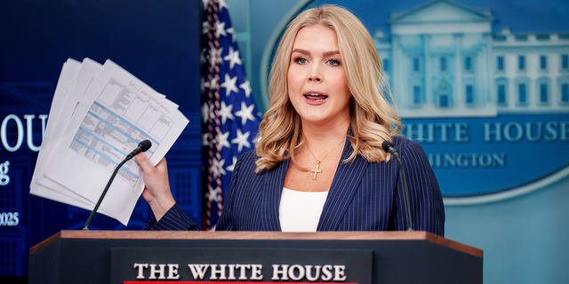 白宫怀孕新闻秘书办派对,大咖云集 白宫怀孕新闻秘书办派对,大咖云集