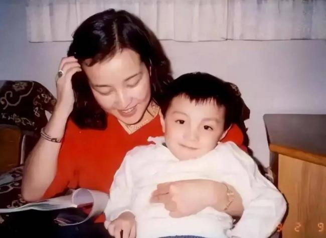 刘晓庆外甥否认吃绝户 怒斥刘晓庆造谣 刘晓庆外甥否认吃绝户 怒斥刘晓庆造谣