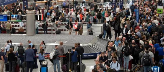 美国国土安全部关门危机升温 美国国土安全部关门危机升温