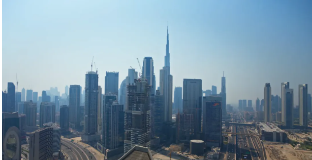 华人大逃亡,中介在硬挺:迪拜悄悄崩塌 华人大逃亡,中介在硬挺:迪拜悄悄崩塌