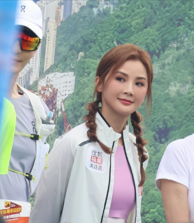 马拉松:林志玲秀完美身材,吕良伟年轻到不敢认 马拉松:林志玲秀完美身材,吕良伟年轻到不敢认